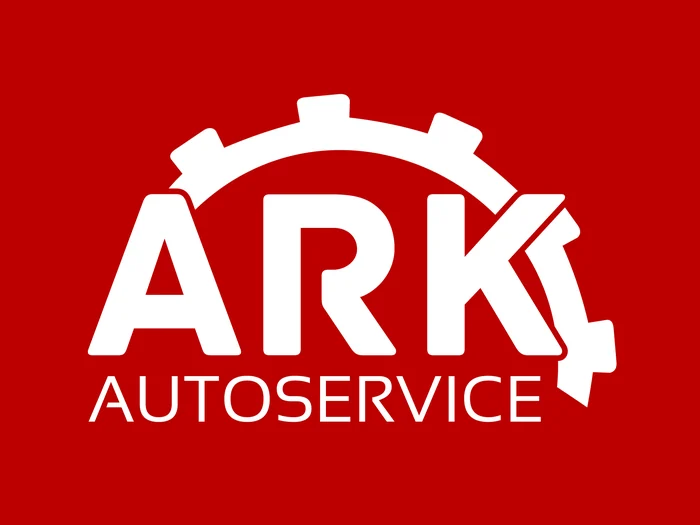 Знак ARK AUTOSERVICE на красном фоне: белые буквы под шестерёнкой и слово «AUTOSERVICE» снизу